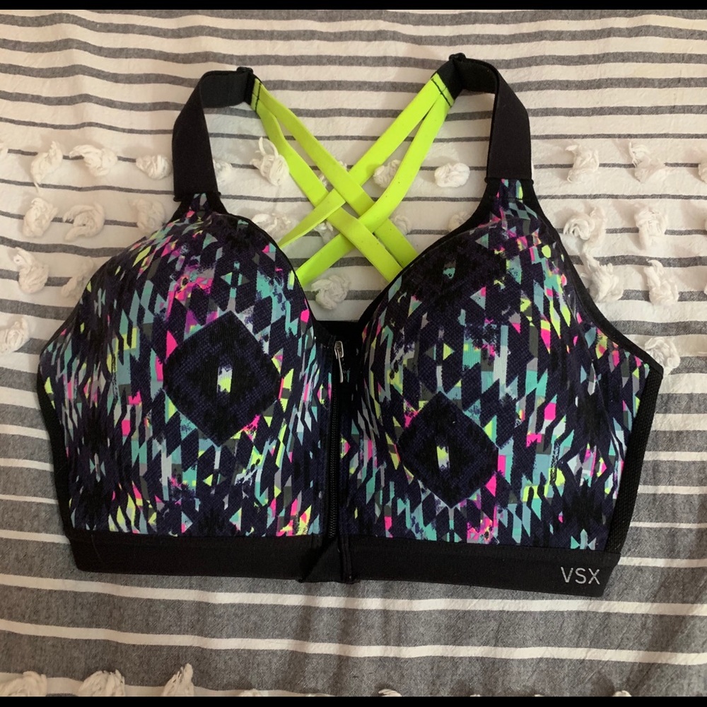 Women’s sports bra